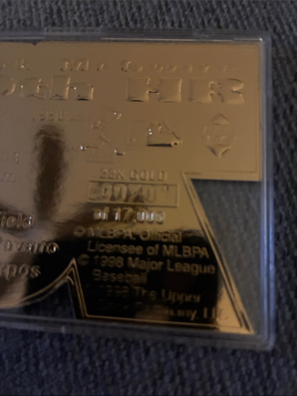 1998 Upper Deck - Home Run Record 22k Gold Mark McGwire Die-Cut 701/17000 - Picture 3 of 7